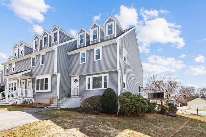 81 Merrimack Meadows Lane, Tewksbury, Massachusetts, 3 Bedrooms Bedrooms, 6 Rooms Rooms,1.5 BathroomsBathrooms,Residential,For Sale,Merrimack Meadows Lane,73489443