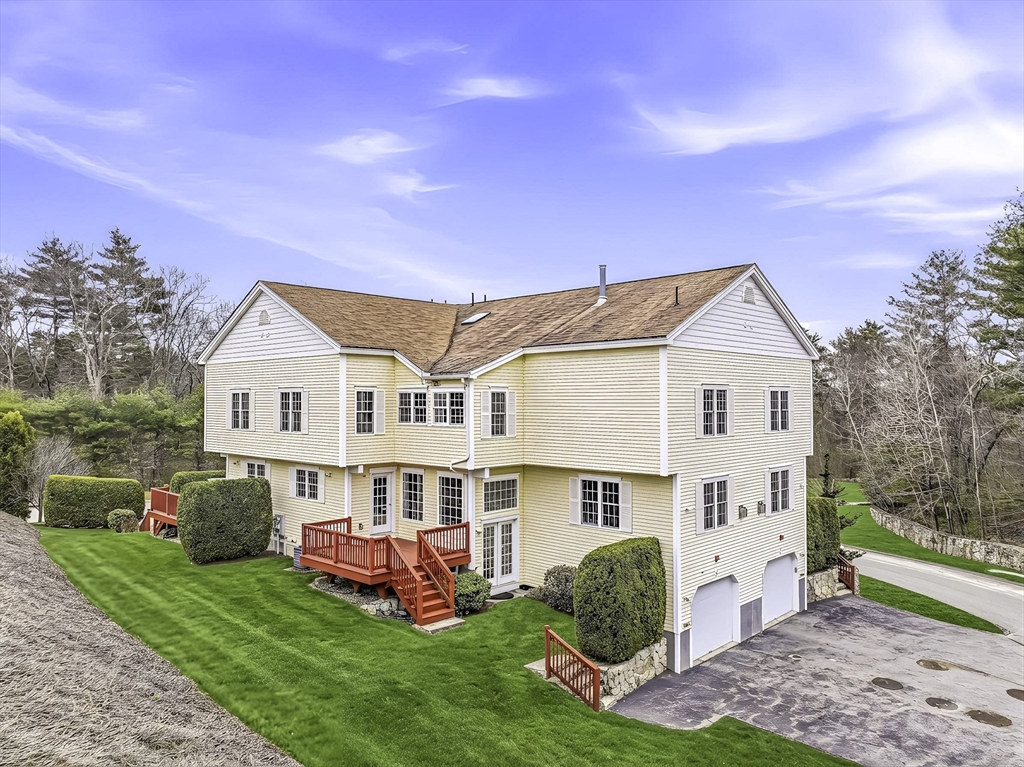 4 Patriots Blvd, Hopkinton, Massachusetts, 2 Bedrooms Bedrooms, 6 Rooms Rooms,2.5 BathroomsBathrooms,Residential,For Sale,Patriots Blvd,73489419