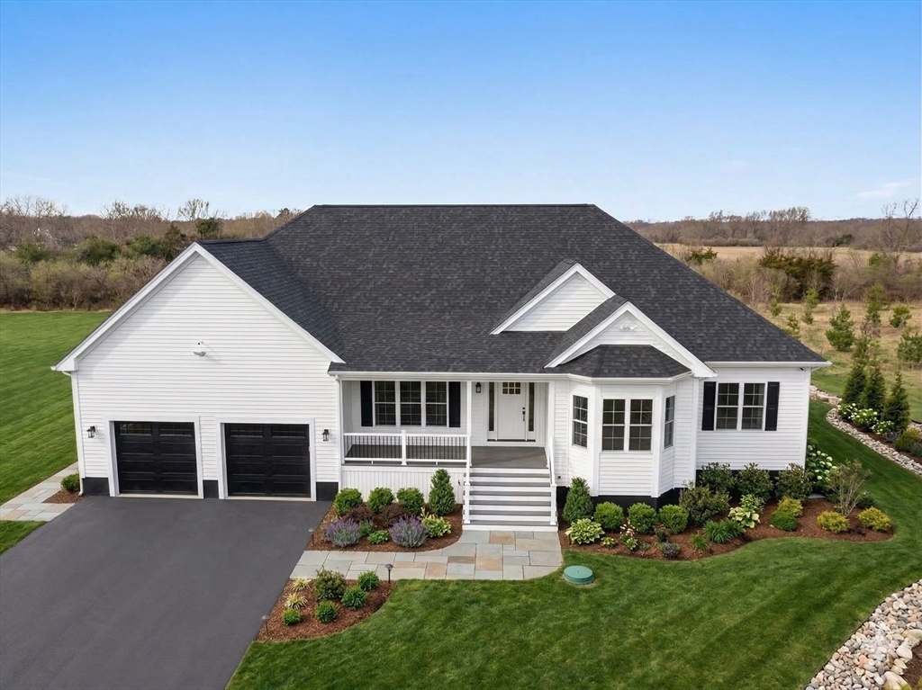 208 Rockland St., Dartmouth, Massachusetts, 5 Bedrooms Bedrooms, 11 Rooms Rooms,4 BathroomsBathrooms,Residential,For Sale,Rockland St.,73489466