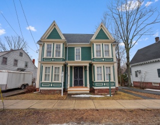 37 E Main, Georgetown, Massachusetts, 3 Bedrooms Bedrooms, 11 Rooms Rooms,2 BathroomsBathrooms,Residential,For Sale,E Main,73489476