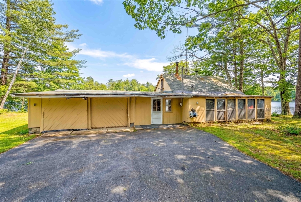 24 Cote Lane, Sutton, Massachusetts, 3 Bedrooms Bedrooms, 9 Rooms Rooms,2 BathroomsBathrooms,Residential,For Sale,Cote Lane,73489489
