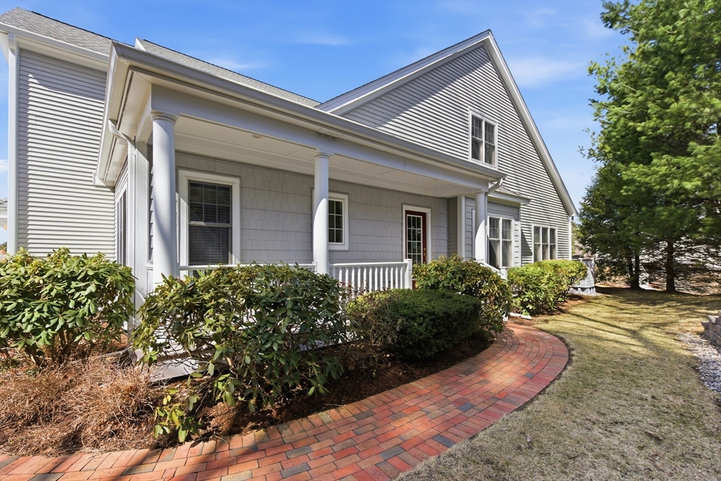 22 Sauta Farm Way, Hudson, Massachusetts, 2 Bedrooms Bedrooms, 6 Rooms Rooms,2.5 BathroomsBathrooms,Residential,For Sale,Sauta Farm Way,73489488