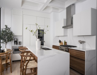 132 Boylston, Boston, Massachusetts, 4 Bedrooms Bedrooms, 6 Rooms Rooms,3 BathroomsBathrooms,Residential,For Sale,Boylston,73489496