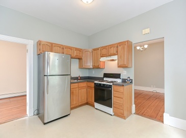 108 Beacon St, Somerville, Massachusetts, 2 Bedrooms Bedrooms, 3 Rooms Rooms,1 BathroomBathrooms,Residential Lease,For Rent,Beacon St,73489507