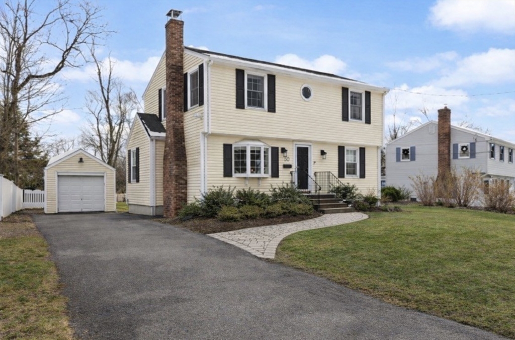 50 Forest Street, Reading, Massachusetts, 3 Bedrooms Bedrooms, 8 Rooms Rooms,2 BathroomsBathrooms,Residential,For Sale,Forest Street,73476606