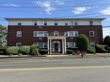 100 Magnolia Ave, Lynn, Massachusetts, 1 Bedroom Bedrooms, 3 Rooms Rooms,1 BathroomBathrooms,Residential,For Sale,Magnolia Ave,73419170