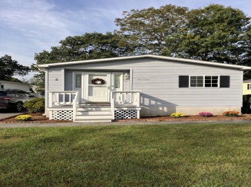 5 Juniper Cir, Rockland, Massachusetts, 2 Bedrooms Bedrooms, 5 Rooms Rooms,2 BathroomsBathrooms,Residential,For Sale,Juniper Cir,73437095