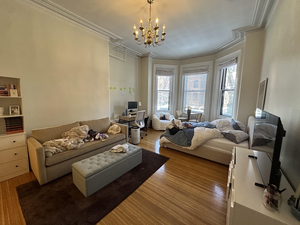 300 Marlborough Street, Boston, Massachusetts, 3 Rooms Rooms,1 BathroomBathrooms,Residential Lease,For Rent,Marlborough Street,73482617