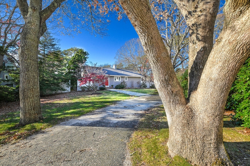 5 Rivers View Road, Falmouth, Massachusetts, 2 Bedrooms Bedrooms, 4 Rooms Rooms,2 BathroomsBathrooms,Residential,For Sale,Rivers View Road,73487084