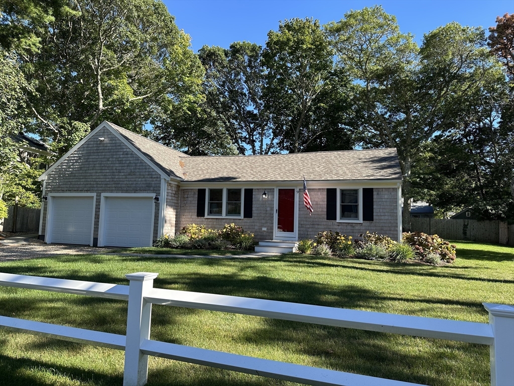 9 Victory Ln, Yarmouth, Massachusetts, 3 Bedrooms Bedrooms, 5 Rooms Rooms,2 BathroomsBathrooms,Residential,For Sale,Victory Ln,73489570