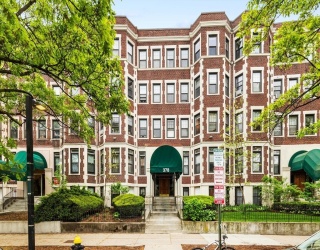 378 Riverway, Boston, Massachusetts, 2 Bedrooms Bedrooms, 4 Rooms Rooms,1 BathroomBathrooms,Residential Lease,For Rent,Riverway,73489630