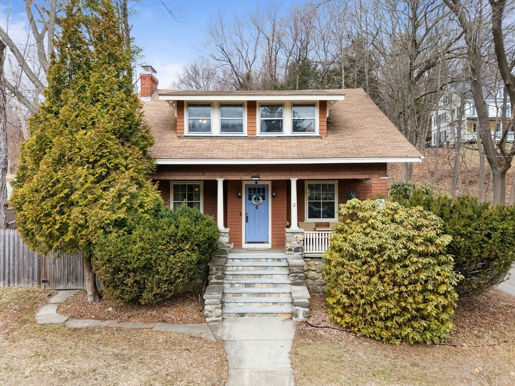 2 Whittier Rd, Haverhill, Massachusetts, 3 Bedrooms Bedrooms, 7 Rooms Rooms,1 BathroomBathrooms,Residential,For Sale,Whittier Rd,73488892