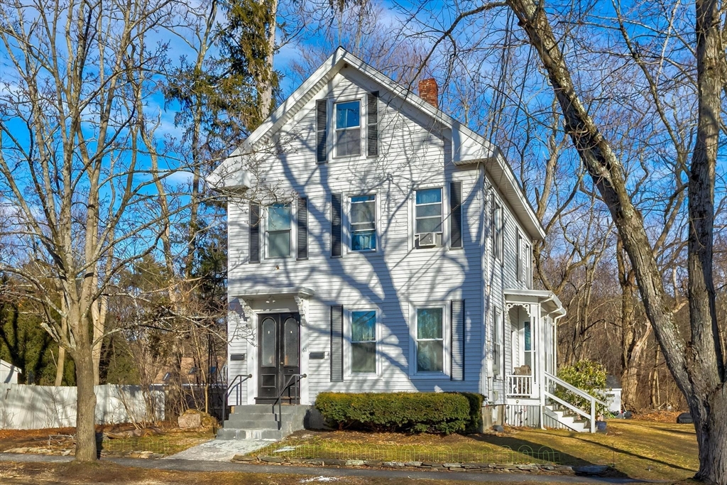 61 Church St, Merrimac, Massachusetts, 5 Bedrooms Bedrooms, 12 Rooms Rooms,2 BathroomsBathrooms,Residential Income,For Sale,Church St,73467914