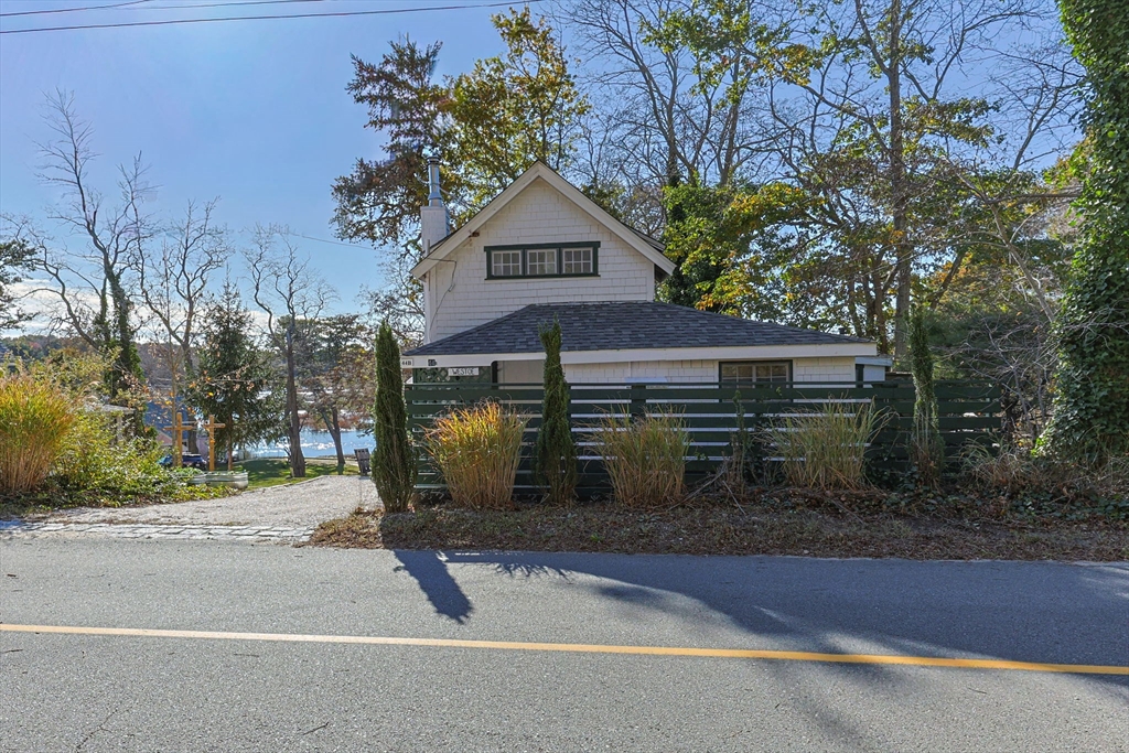 2 Meetinghouse Road, Truro, Massachusetts, 4 Bedrooms Bedrooms, 7 Rooms Rooms,2.5 BathroomsBathrooms,Residential,For Sale,Meetinghouse Road,73457802