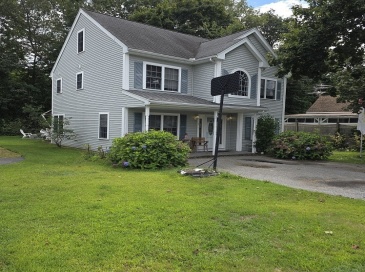 11 Orchard St, Tewksbury, Massachusetts, 3 Bedrooms Bedrooms, 8 Rooms Rooms,2.5 BathroomsBathrooms,Residential,For Sale,Orchard St,73473273