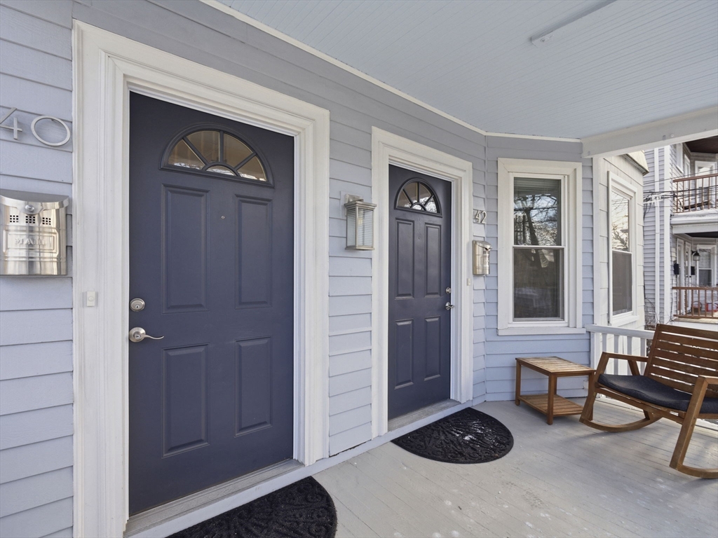 40-42 Dexter St, Waltham, Massachusetts, 5 Bedrooms Bedrooms, 12 Rooms Rooms,3 BathroomsBathrooms,Residential Income,For Sale,Dexter St,73471137