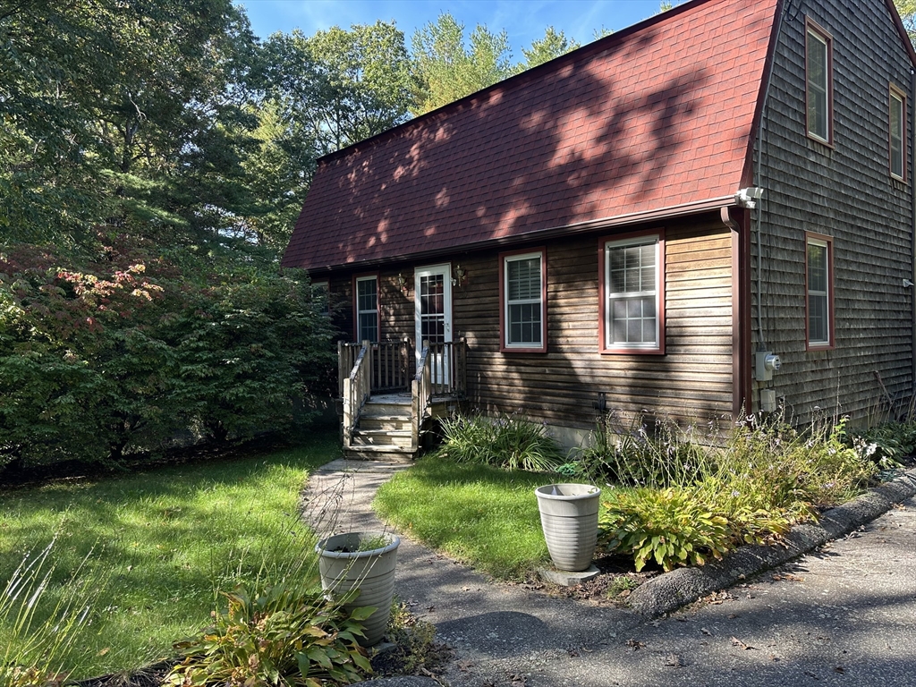 30 Carol Dr, Hopkinton, Rhode Island, 3 Bedrooms Bedrooms, 6 Rooms Rooms,2.5 BathroomsBathrooms,Residential,For Sale,Carol Dr,73465546