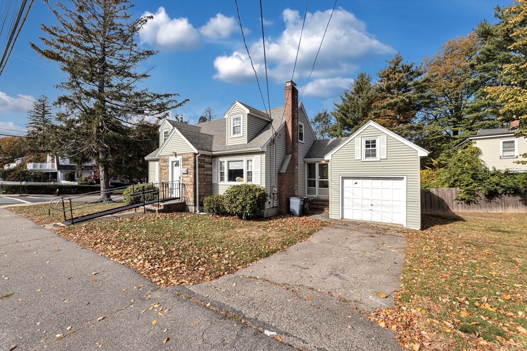 49 Summit St, Boston, Massachusetts, 4 Bedrooms Bedrooms, 6 Rooms Rooms,1 BathroomBathrooms,Residential,For Sale,Summit St,73449195