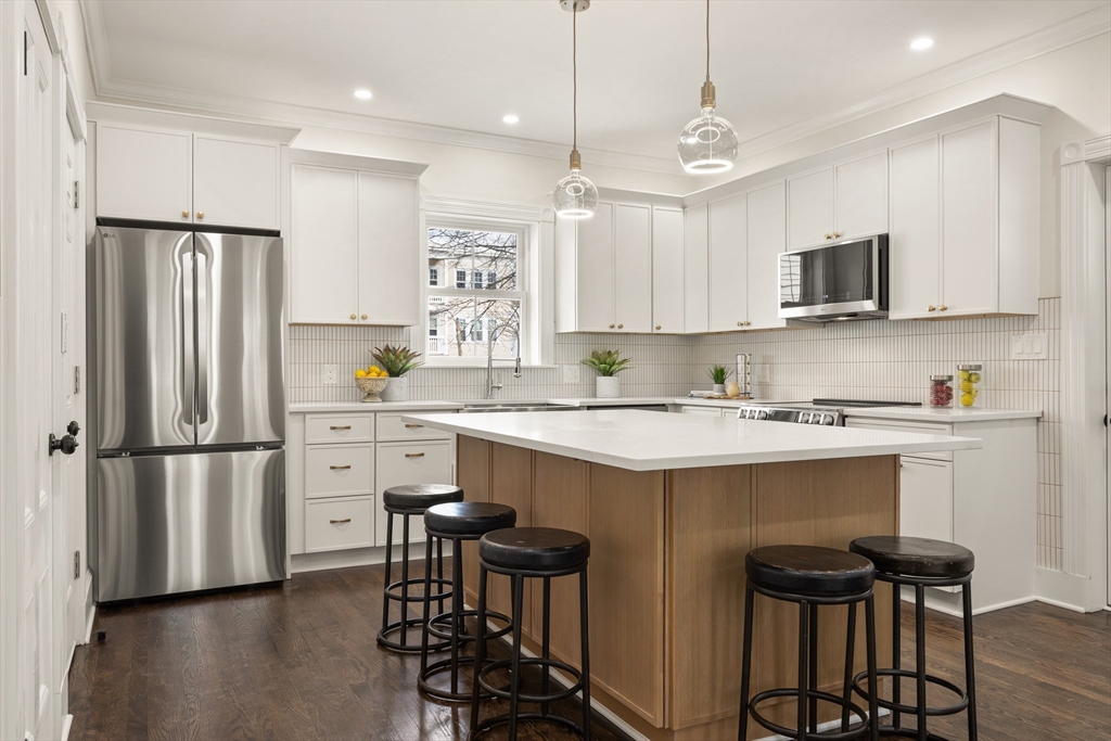 59 Wenham Street, Boston, Massachusetts, 3 Bedrooms Bedrooms, 5 Rooms Rooms,2 BathroomsBathrooms,Residential,For Sale,Wenham Street,73476957