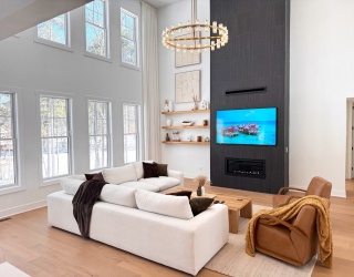 8 Shore Line Rd, Hudson, Massachusetts, 4 Bedrooms Bedrooms, 10 Rooms Rooms,5 BathroomsBathrooms,Residential Lease,For Rent,Shore Line Rd,73489754