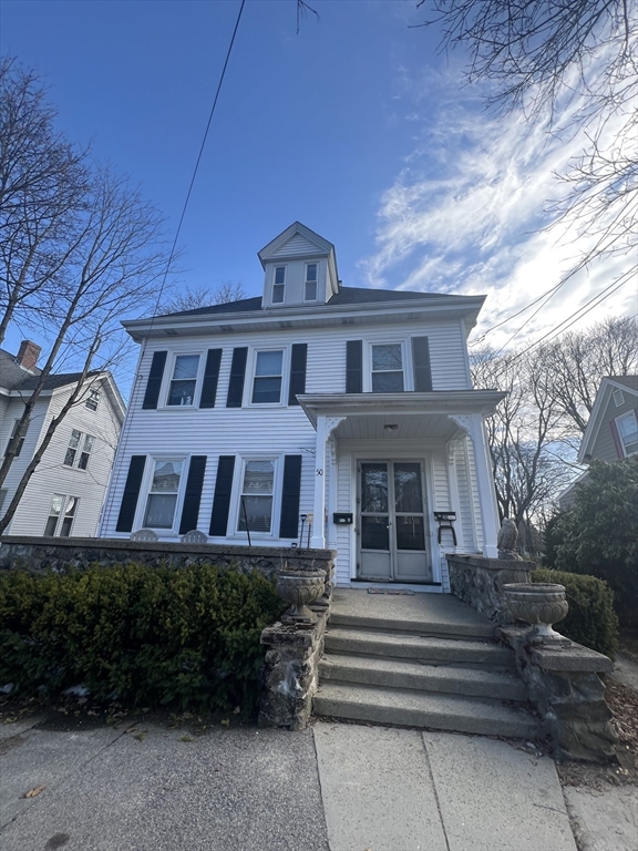 50 Pond St, Waltham, Massachusetts, 3 Bedrooms Bedrooms, 8 Rooms Rooms,1 BathroomBathrooms,Residential Lease,For Rent,Pond St,73489784