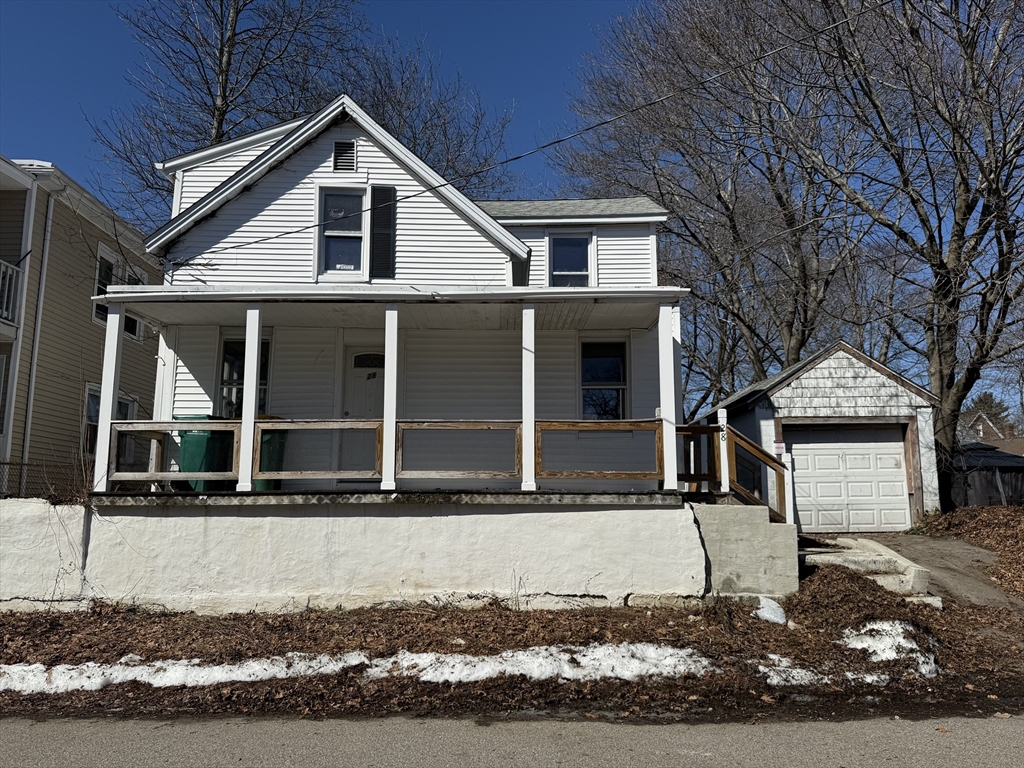 28 Angell St, Mansfield, Massachusetts, 3 Bedrooms Bedrooms, 7 Rooms Rooms,2 BathroomsBathrooms,Residential,For Sale,Angell St,73489801