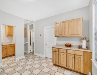 109 Harrishof St, Boston, Massachusetts, 3 Bedrooms Bedrooms, 6 Rooms Rooms,1 BathroomBathrooms,Residential Lease,For Rent,Harrishof St,73489827