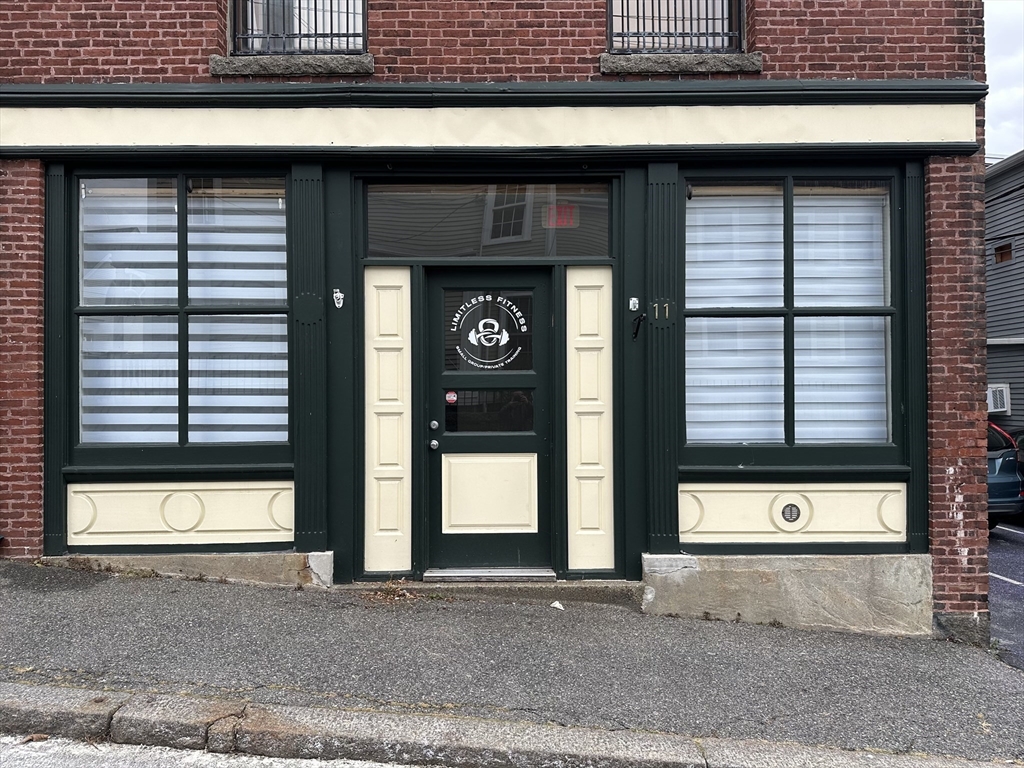 11 Center Street, Gloucester, Massachusetts, ,Commercial Lease,For Rent,Center Street,73465377