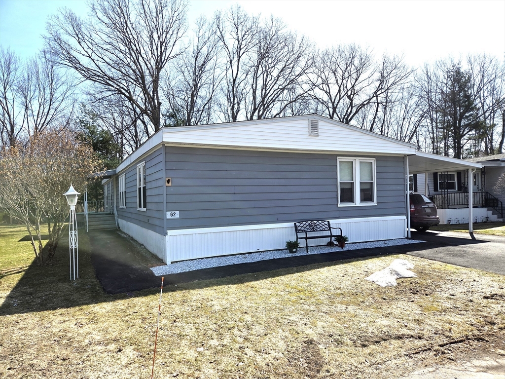 62 Victoria Lane, Marlborough, Massachusetts, 3 Bedrooms Bedrooms, 8 Rooms Rooms,2 BathroomsBathrooms,Residential,For Sale,Victoria Lane,73489798