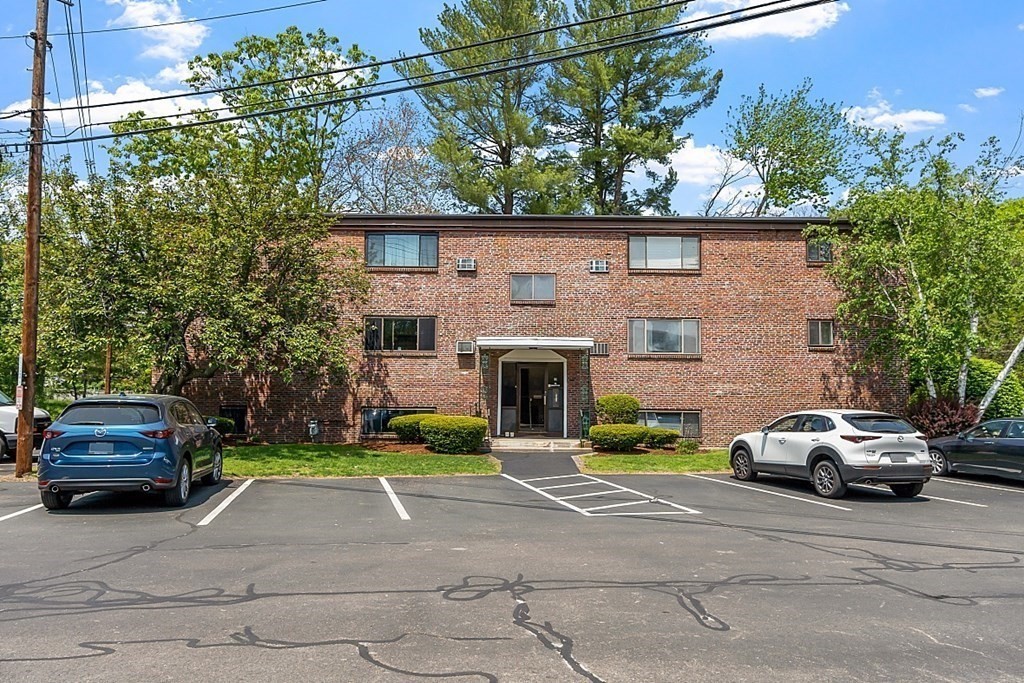 81 Nicholas Rd, Framingham, Massachusetts, 1 Bedroom Bedrooms, 3 Rooms Rooms,1 BathroomBathrooms,Residential Lease,For Rent,Nicholas Rd,73489836