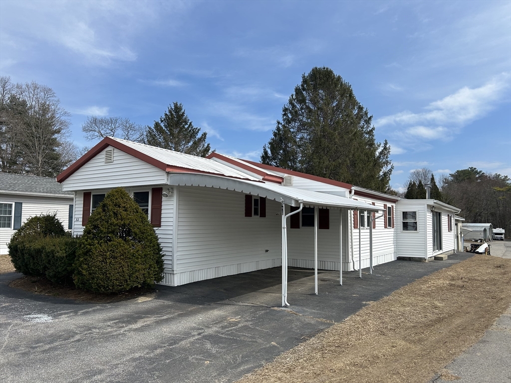 32 Christian Avenue, Hudson, Massachusetts, 2 Bedrooms Bedrooms, 6 Rooms Rooms,1.5 BathroomsBathrooms,Residential,For Sale,Christian Avenue,73489745