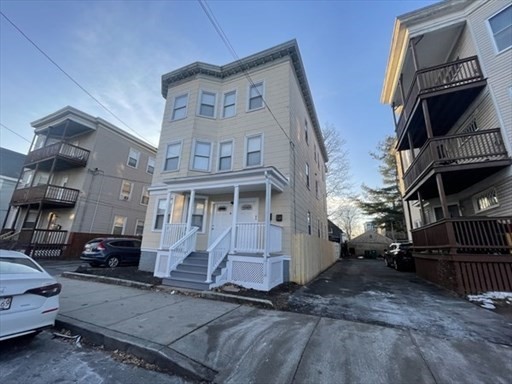 50-50A Kirtland Street, Lynn, Massachusetts, 2 Bedrooms Bedrooms, 5 Rooms Rooms,1 BathroomBathrooms,Residential Lease,For Rent,Kirtland Street,73489867