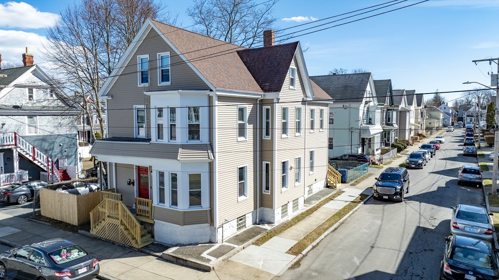 74 Locust St, New Bedford, Massachusetts, 8 Bedrooms Bedrooms, 15 Rooms Rooms,2.5 BathroomsBathrooms,Residential Income,For Sale,Locust St,73476492