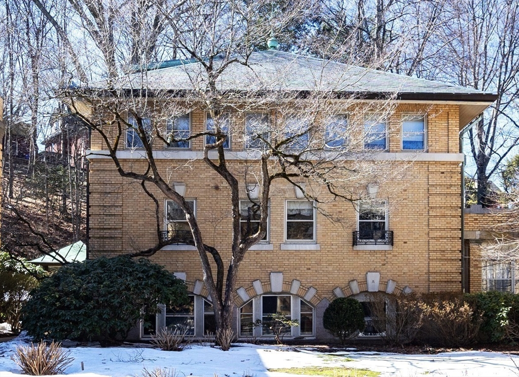 75 Glen Rd, Brookline, Massachusetts, 1 Bedroom Bedrooms, 3 Rooms Rooms,1 BathroomBathrooms,Residential,For Sale,Glen Rd,73489872