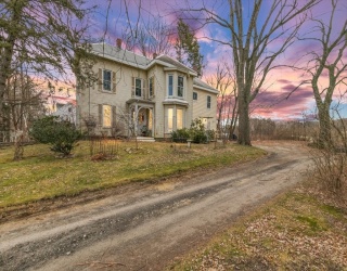 1160 Boston Rd, Haverhill, Massachusetts, 2 Bedrooms Bedrooms, 4 Rooms Rooms,1 BathroomBathrooms,Residential Lease,For Rent,Boston Rd,73460723