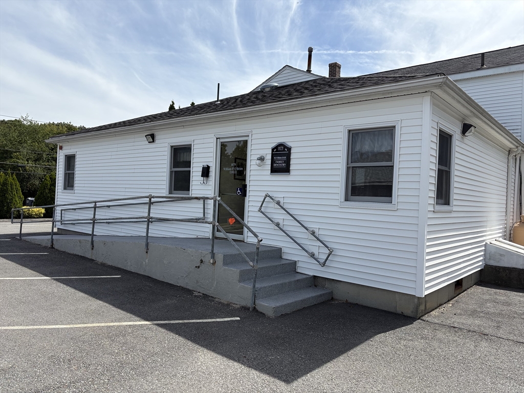 1079 Central St, Leominster, Massachusetts, ,Commercial Lease,For Rent,Central St,73434213