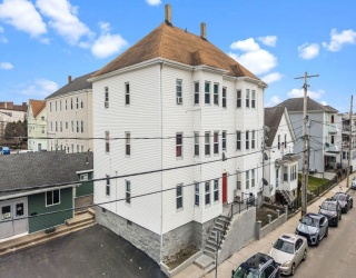 274 Harrison St, Fall River, Massachusetts, 12 Bedrooms Bedrooms, 24 Rooms Rooms,6 BathroomsBathrooms,Residential Income,For Sale,Harrison St,73489887