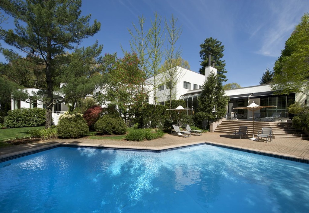 132 Yarmouth Road, Brookline, Massachusetts, 4 Bedrooms Bedrooms, 12 Rooms Rooms,5 BathroomsBathrooms,Residential Lease,For Rent,Yarmouth Road,73489890