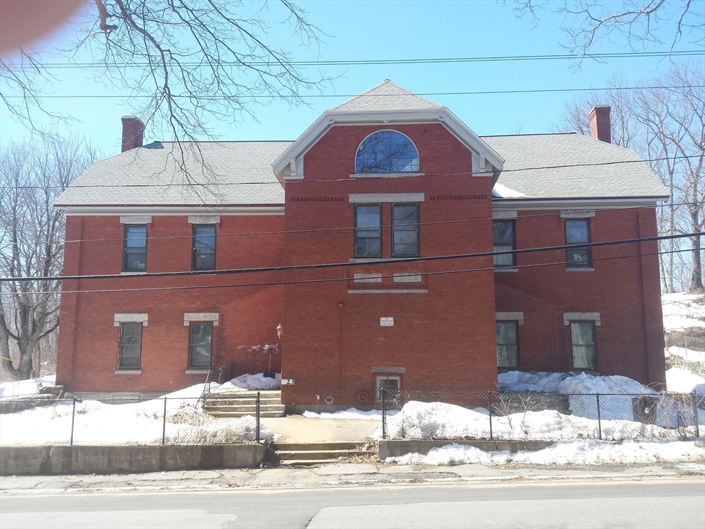 23 Grove, Spencer, Massachusetts, 2 Bedrooms Bedrooms, 4 Rooms Rooms,2 BathroomsBathrooms,Residential Lease,For Rent,Grove,73489941