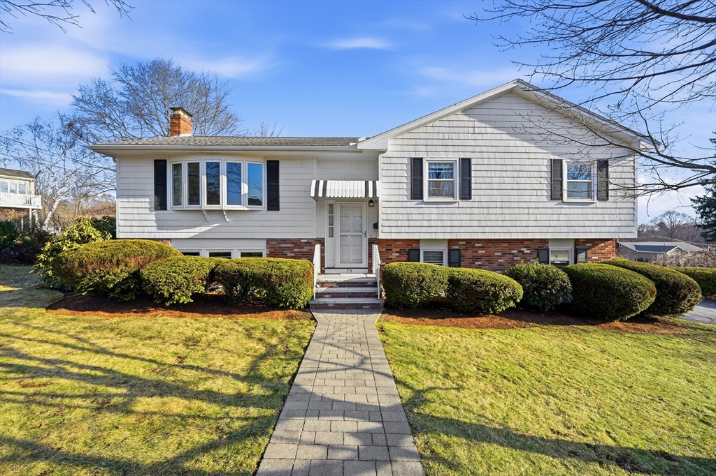 79 West Park Dr, Wakefield, Massachusetts, 3 Bedrooms Bedrooms, 8 Rooms Rooms,2 BathroomsBathrooms,Residential,For Sale,West Park Dr,73489949