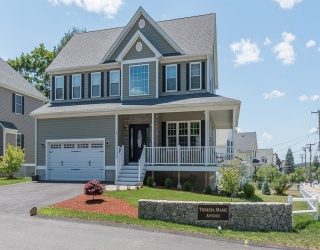 7 Theresa Marie Ave, Woonsocket, Rhode Island, 3 Bedrooms Bedrooms, 7 Rooms Rooms,2.5 BathroomsBathrooms,Residential,For Sale,Theresa Marie Ave,73489961