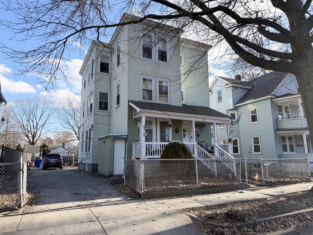 57 Abbe Ave, Springfield, Massachusetts, 3 Bedrooms Bedrooms, 5 Rooms Rooms,1 BathroomBathrooms,Residential Lease,For Rent,Abbe Ave,73489968