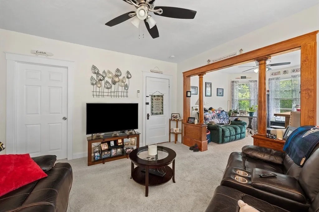 97 Courtland Street, Worcester, Massachusetts, 2 Bedrooms Bedrooms, 7 Rooms Rooms,1 BathroomBathrooms,Residential Lease,For Rent,Courtland Street,73489974