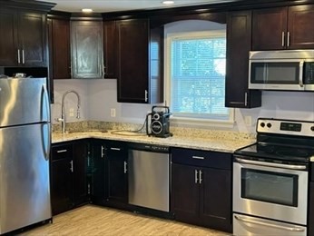 261 Belmont St, Brockton, Massachusetts, 2 Bedrooms Bedrooms, 4 Rooms Rooms,11 BathroomsBathrooms,Residential Lease,For Rent,Belmont St,73489995