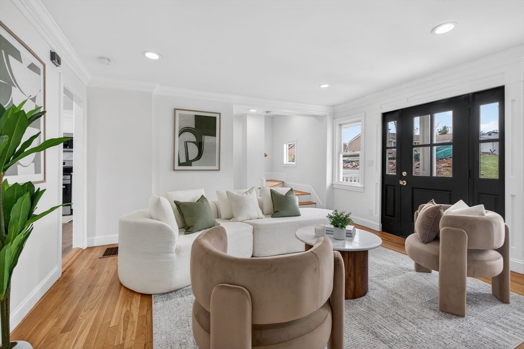 12 Howard Ave, Randolph, Massachusetts, 4 Bedrooms Bedrooms, 7 Rooms Rooms,3.5 BathroomsBathrooms,Residential,For Sale,Howard Ave,73489997