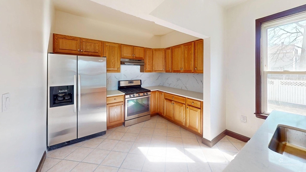 45 Henry Ave, Lynn, Massachusetts, 3 Bedrooms Bedrooms, 5 Rooms Rooms,1 BathroomBathrooms,Residential Lease,For Rent,Henry Ave,73489998