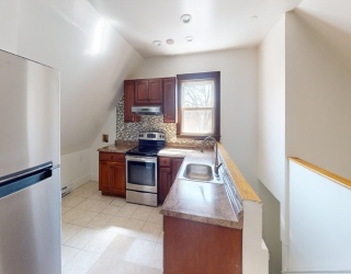 45 Henry Ave, Lynn, Massachusetts, 3 Bedrooms Bedrooms, 5 Rooms Rooms,1 BathroomBathrooms,Residential Lease,For Rent,Henry Ave,73490001