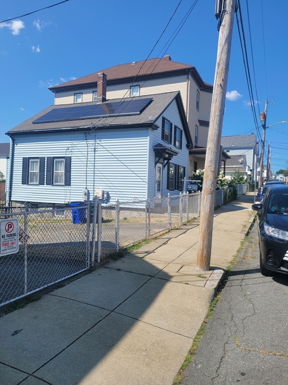 90 Tremont St, Fall River, Massachusetts, 3 Bedrooms Bedrooms, 6 Rooms Rooms,1 BathroomBathrooms,Residential,For Sale,Tremont St,73490036