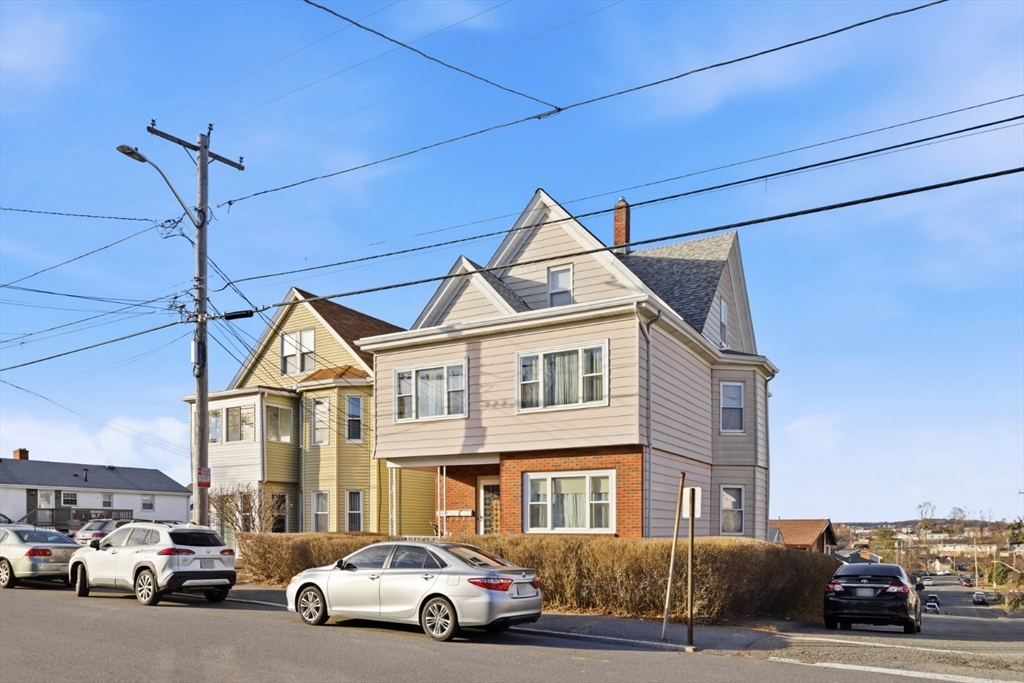 261-263 Proctor Ave, Revere, Massachusetts, 6 Bedrooms Bedrooms, 12 Rooms Rooms,4 BathroomsBathrooms,Residential Income,For Sale,Proctor Ave,73490013