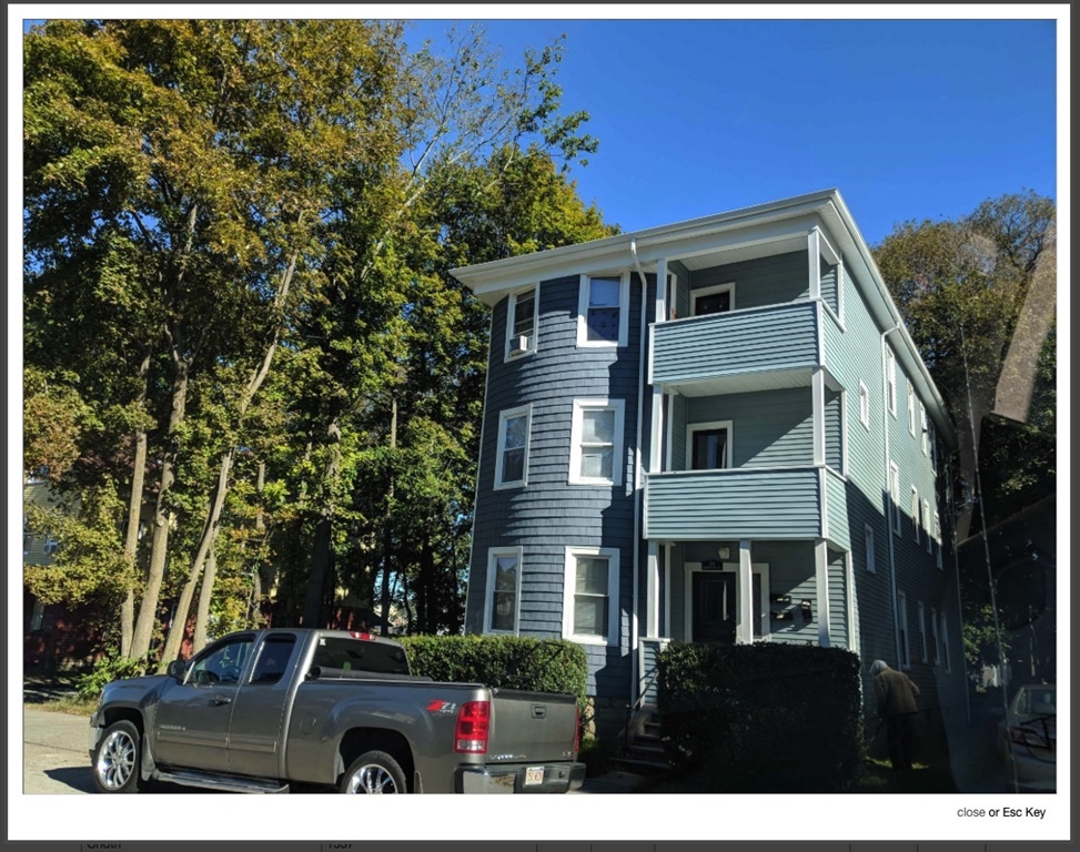 64 Charlotte St, Worcester, Massachusetts, 3 Bedrooms Bedrooms, 8 Rooms Rooms,1 BathroomBathrooms,Residential Lease,For Rent,Charlotte St,73480838